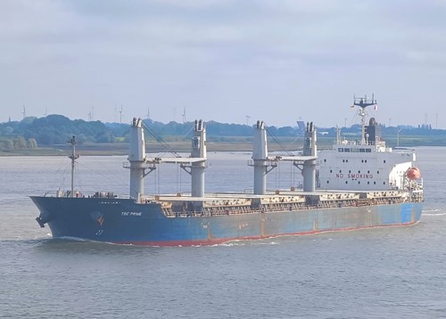 bulk carrier ship